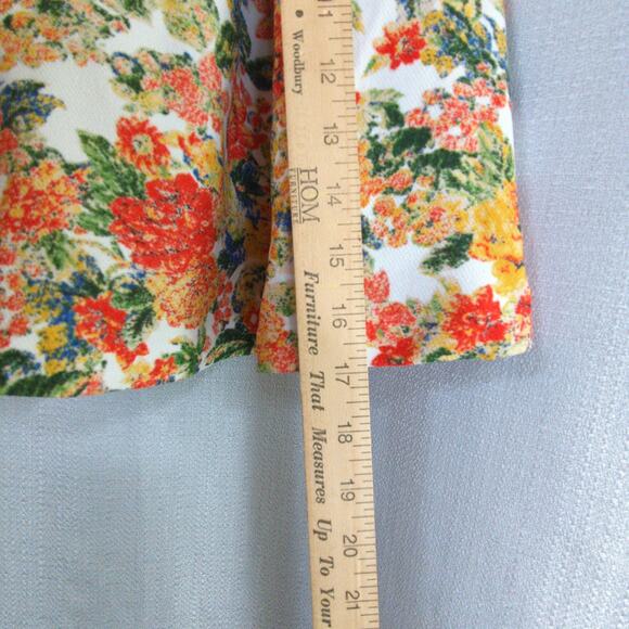 ASTR Mini Skirt Womens Medium Red Floral Circle Pleats - Picture 5 of 7